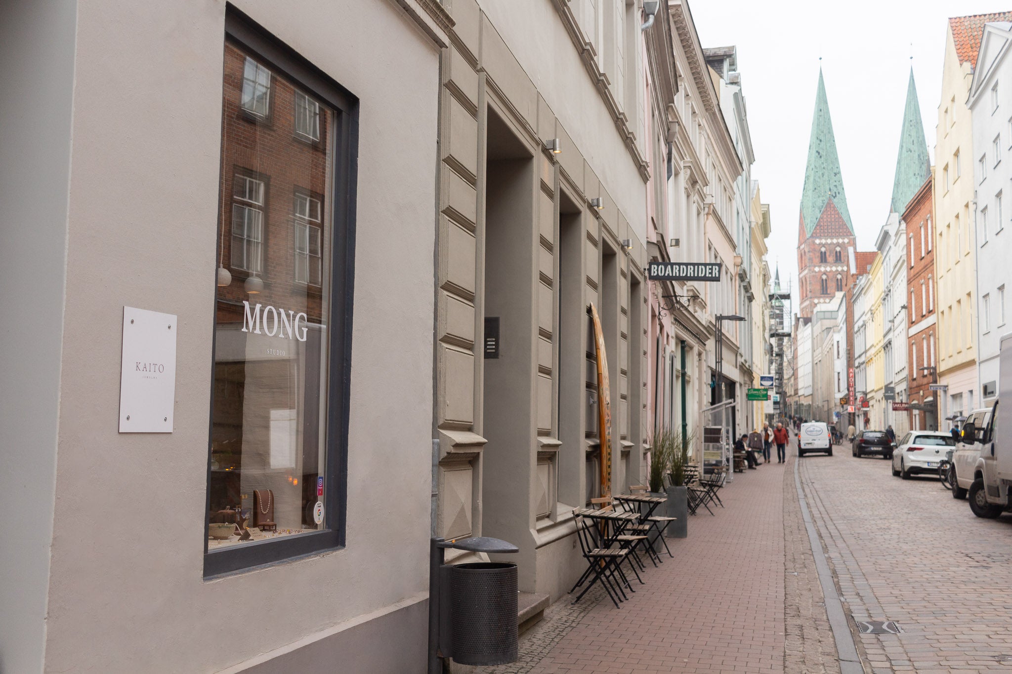 Mong Studio Geschäft Außenfassade